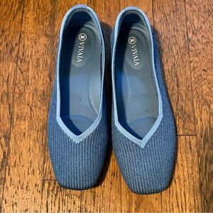 Vivaia Women's Blue Flats